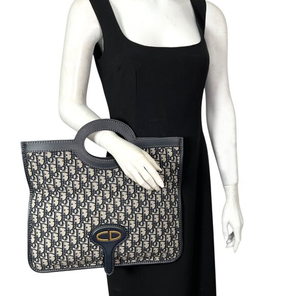 Christian Dior Oblique Fold Over Clutch - Picture 2 of 12